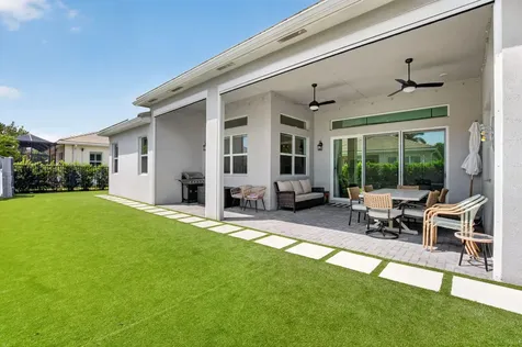 9682 Captiva Circle Boynton Beach FL 33437