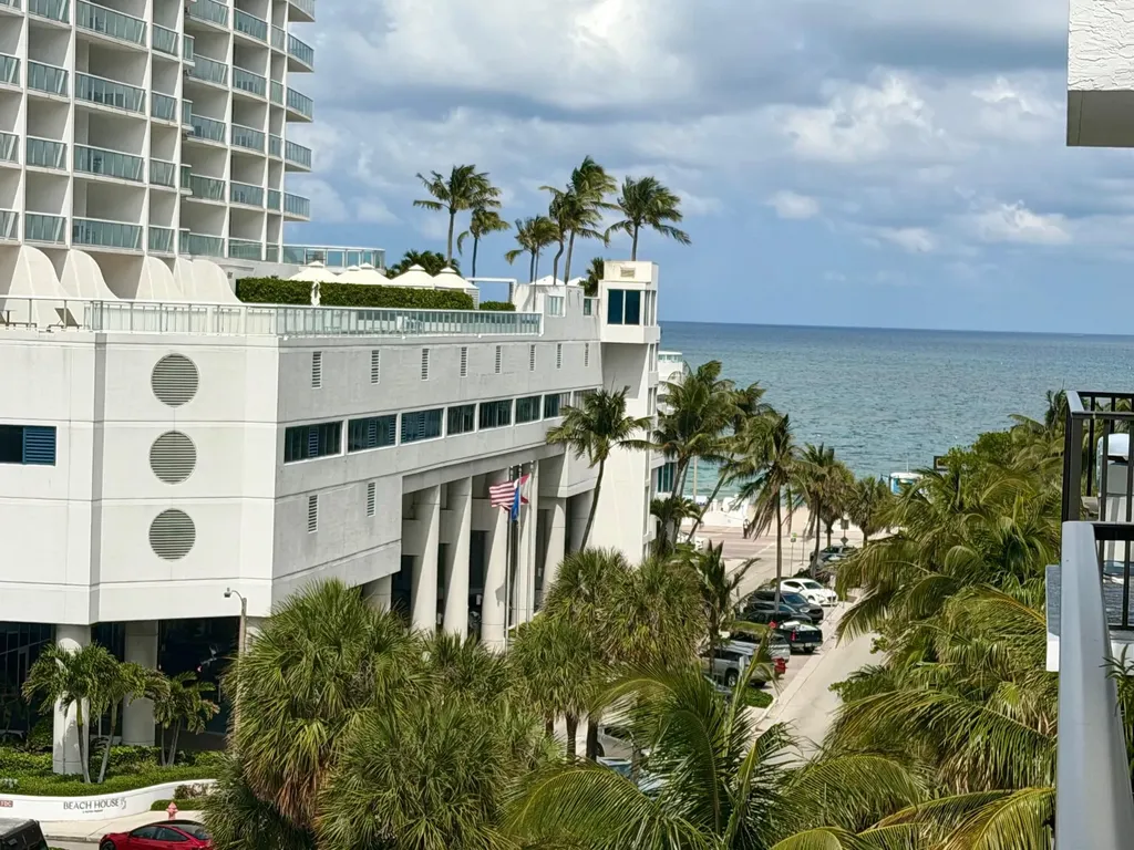 3000 Riomar Street Fort Lauderdale FL 33304
