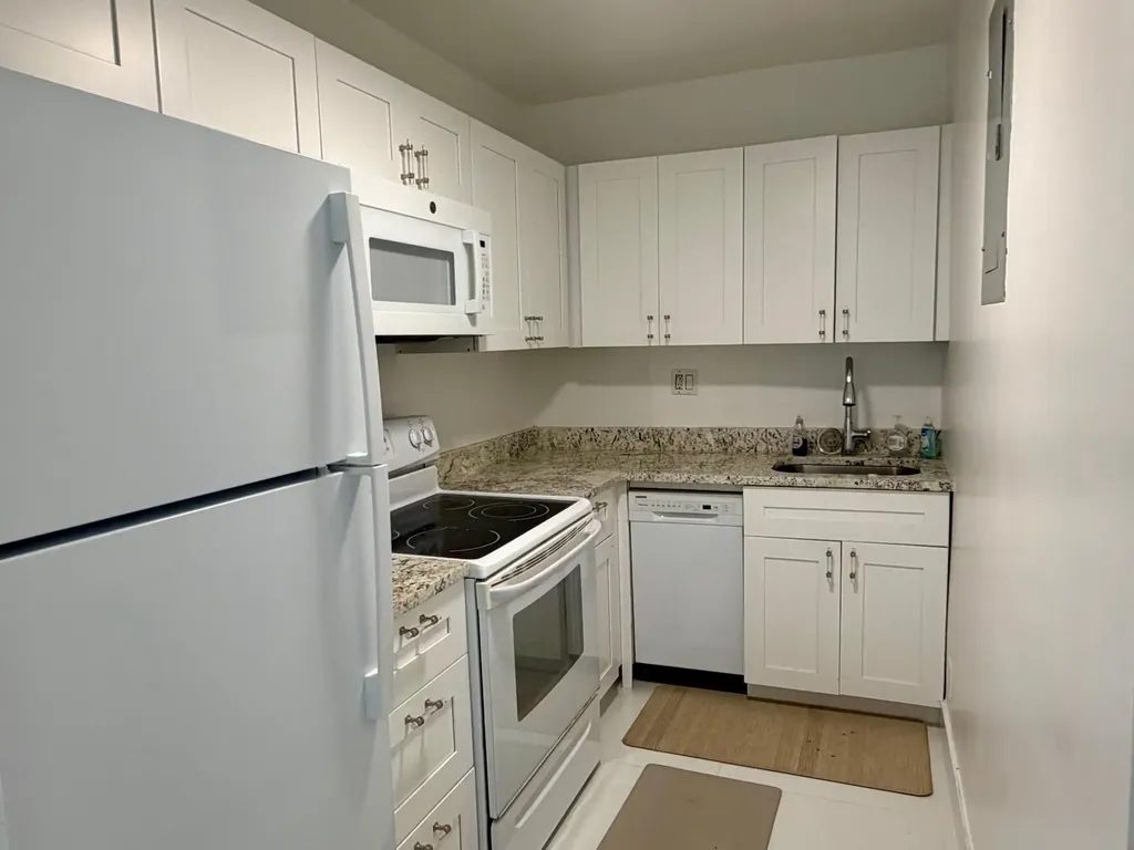 3000 Riomar Street Fort Lauderdale FL 33304