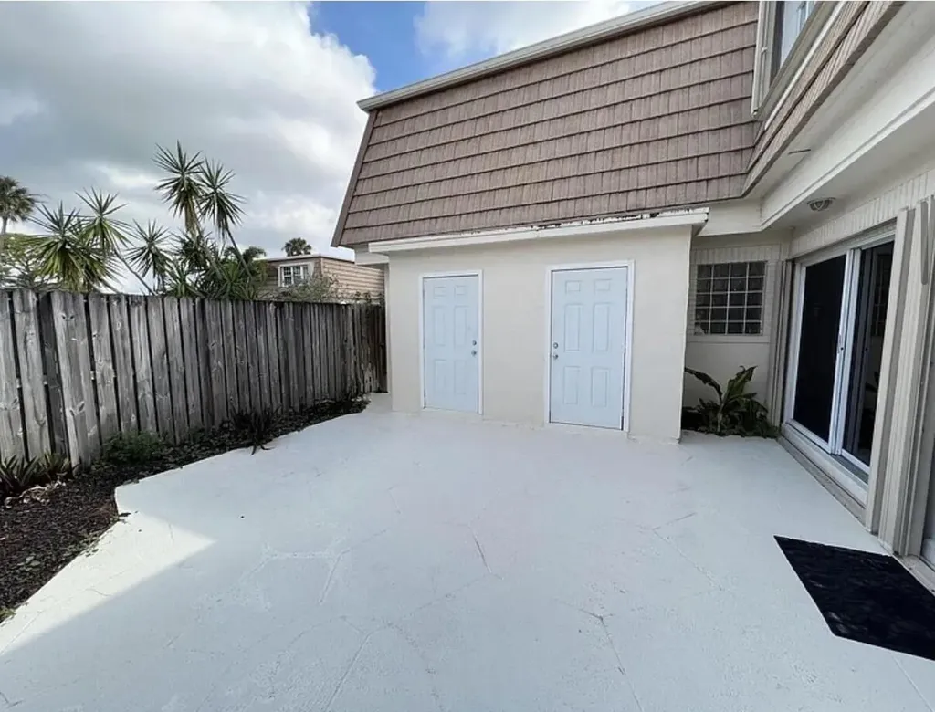 4328 Hazel Avenue Palm Beach Gardens FL 33410