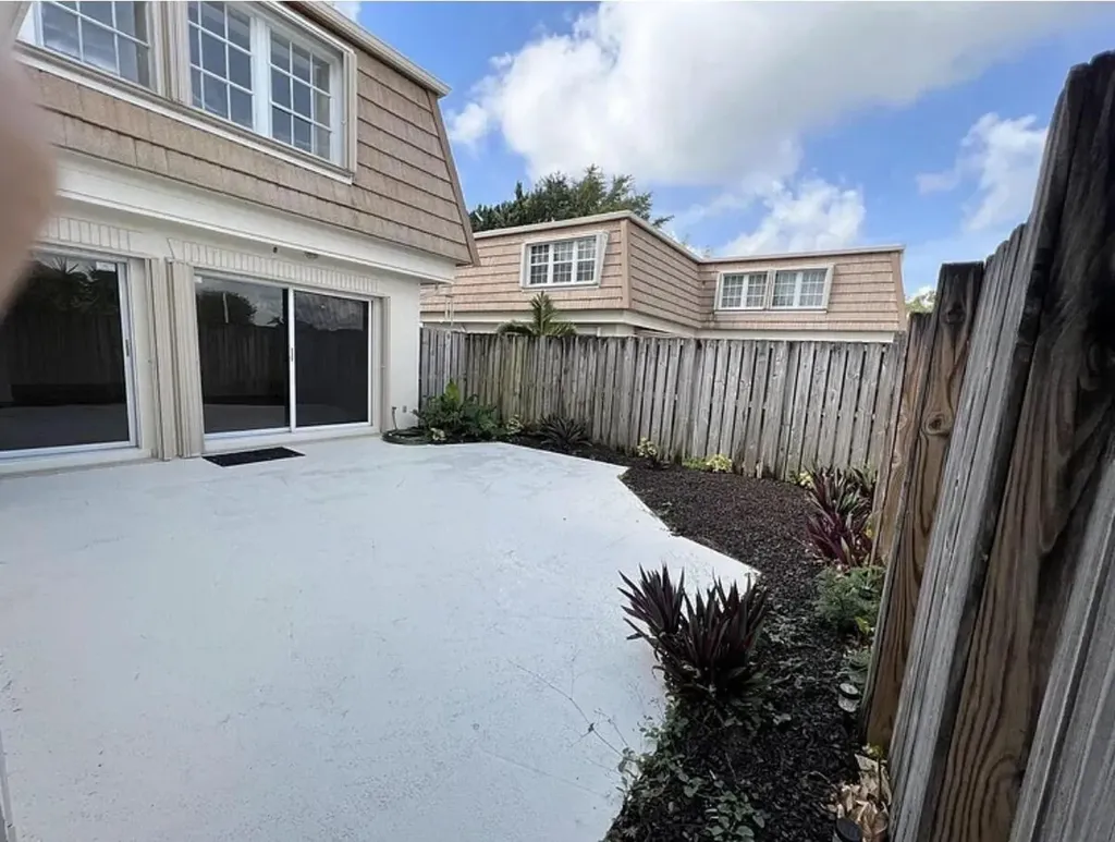 4328 Hazel Avenue Palm Beach Gardens FL 33410