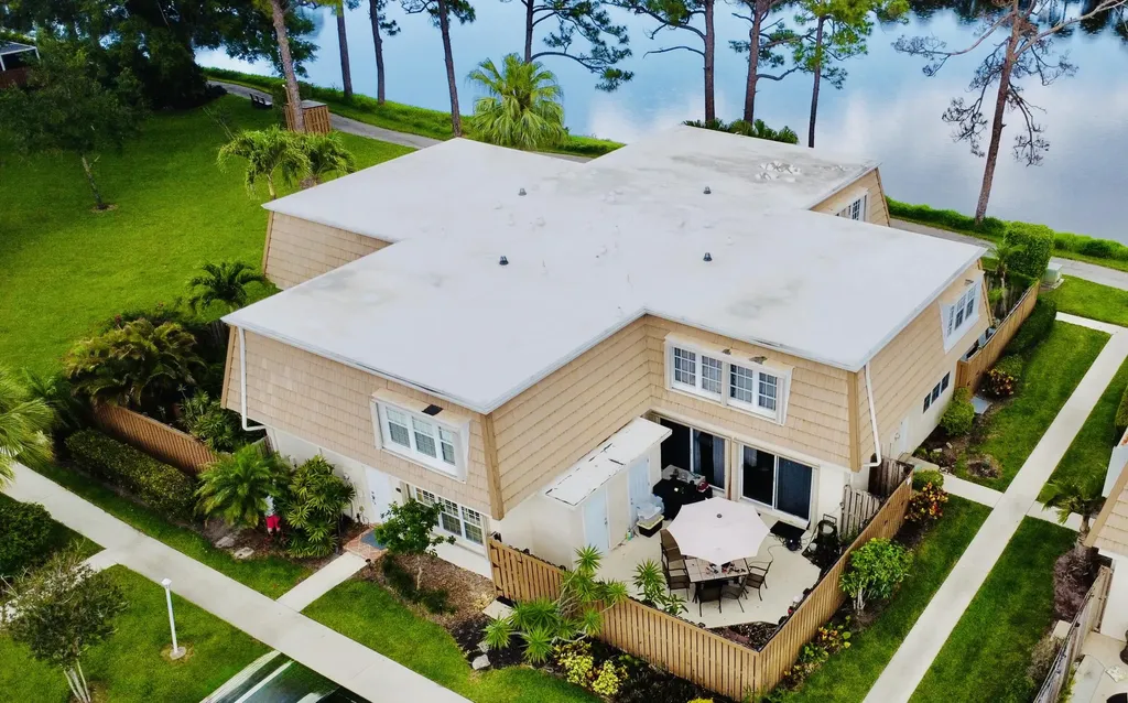 4328 Hazel Avenue Palm Beach Gardens FL 33410
