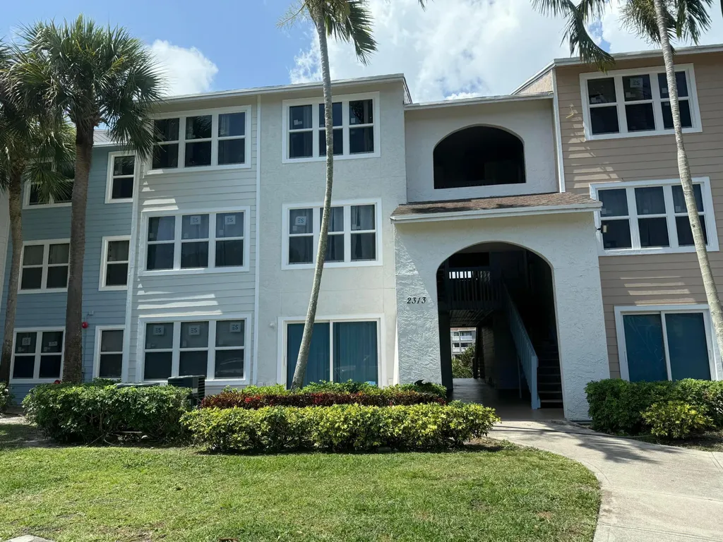 2313 N Congress Avenue Boynton Beach FL 33426