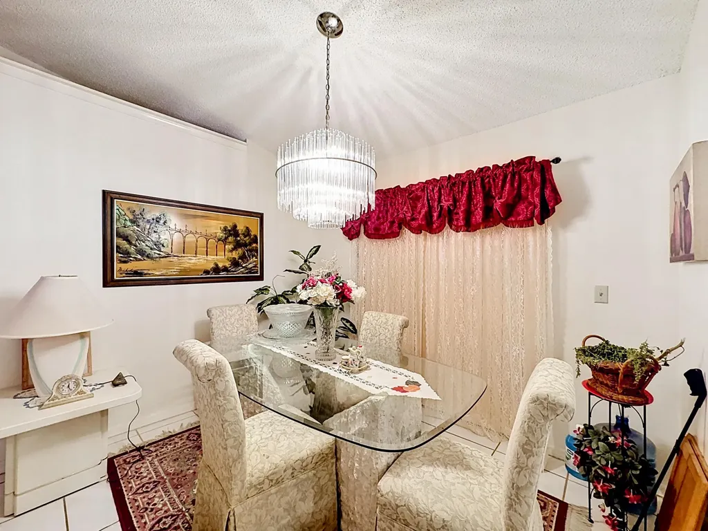 12821 N 86th Road Road N The Acreage FL 33412