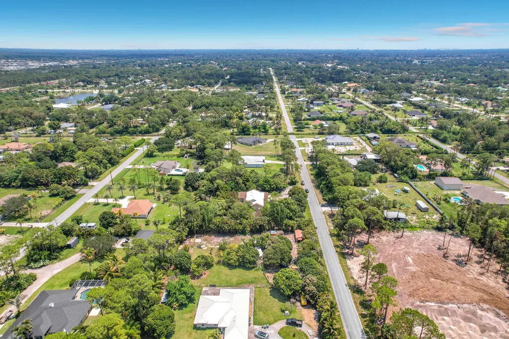 12821 N 86th Road Road N The Acreage FL 33412