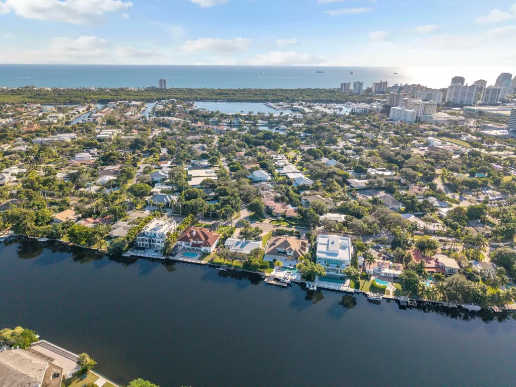 2401 NE 13th Street Fort Lauderdale FL 33304