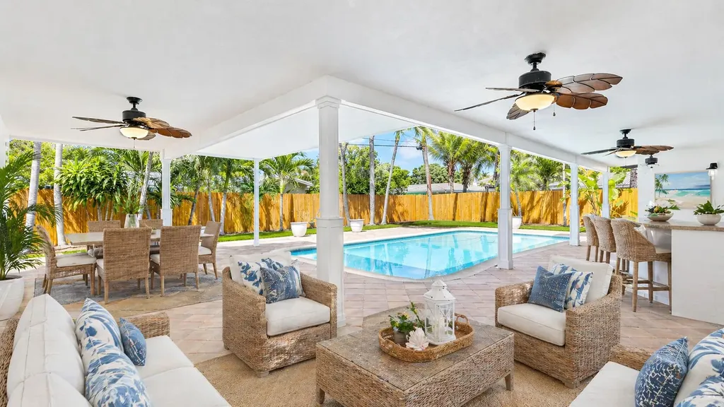 2241 NE 33rd Street Lighthouse Point FL 33064
