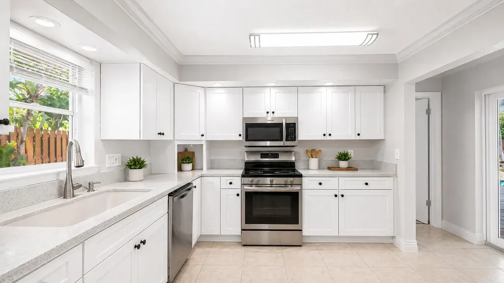 2241 NE 33rd Street Lighthouse Point FL 33064