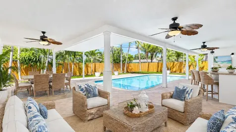 2241 NE 33rd Street Lighthouse Point FL 33064