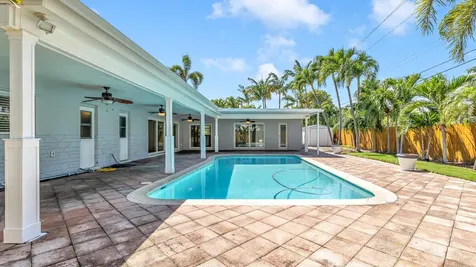 2241 NE 33rd Street Lighthouse Point FL 33064
