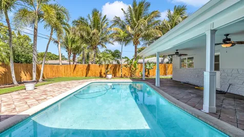 2241 NE 33rd Street Lighthouse Point FL 33064