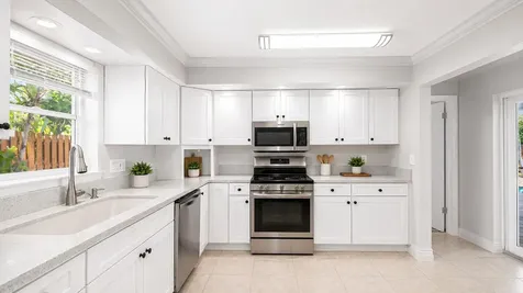 2241 NE 33rd Street Lighthouse Point FL 33064