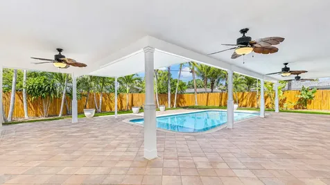 2241 NE 33rd Street Lighthouse Point FL 33064