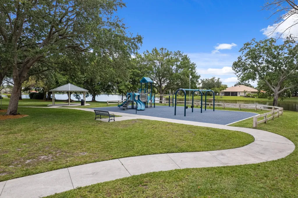 1931 Staimford Circle Wellington FL 33414