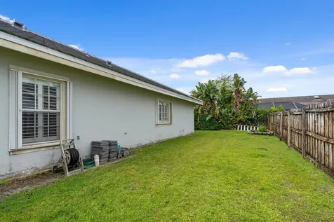 1931 Staimford Circle Wellington FL 33414
