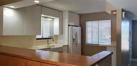 331 Lakeview Drive Weston FL 33326