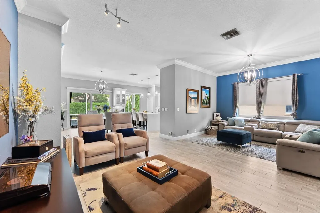 7653 NW 70th Avenue Parkland FL 33067