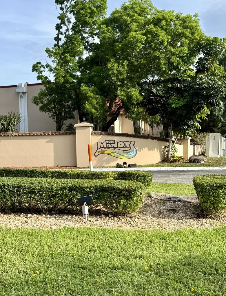 4156 Inverrary Drive Lauderhill FL 33319