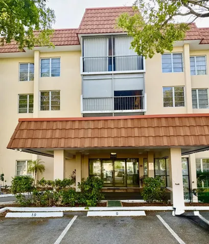 4156 Inverrary Drive Lauderhill FL 33319