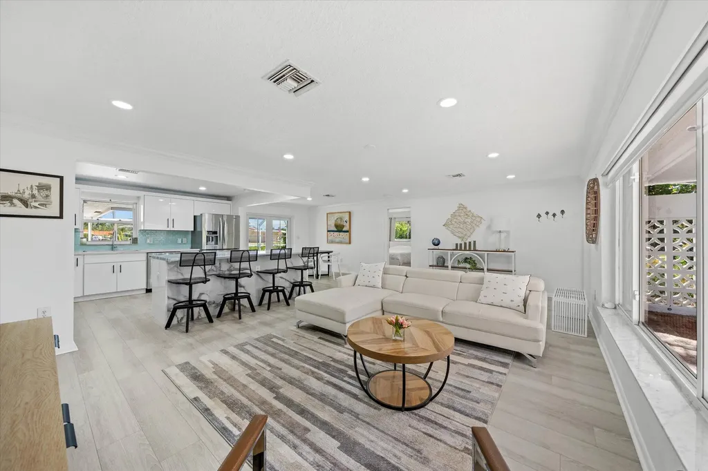 421 SW 18th Street Pompano Beach FL 33060
