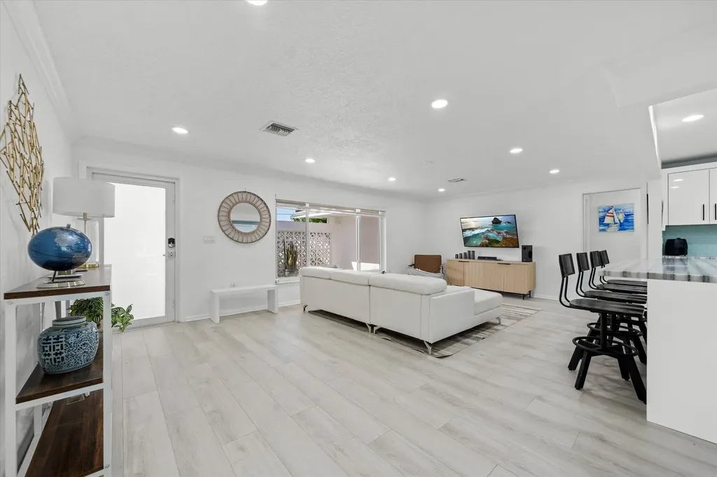 421 SW 18th Street Pompano Beach FL 33060