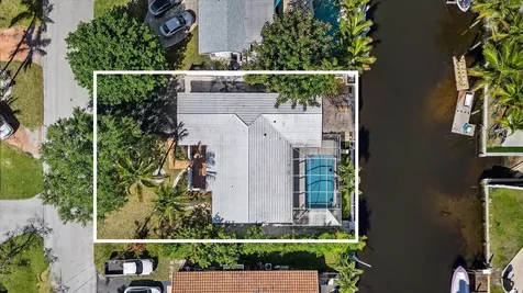 421 SW 18th Street Pompano Beach FL 33060