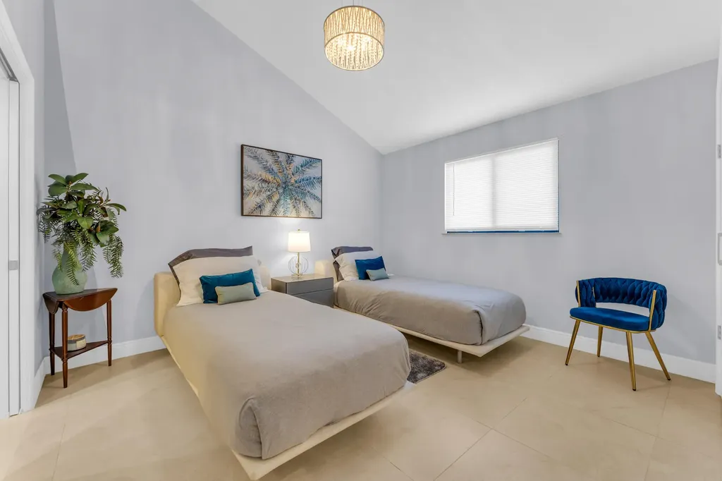 50 SE 12th Street Boca Raton FL 33432