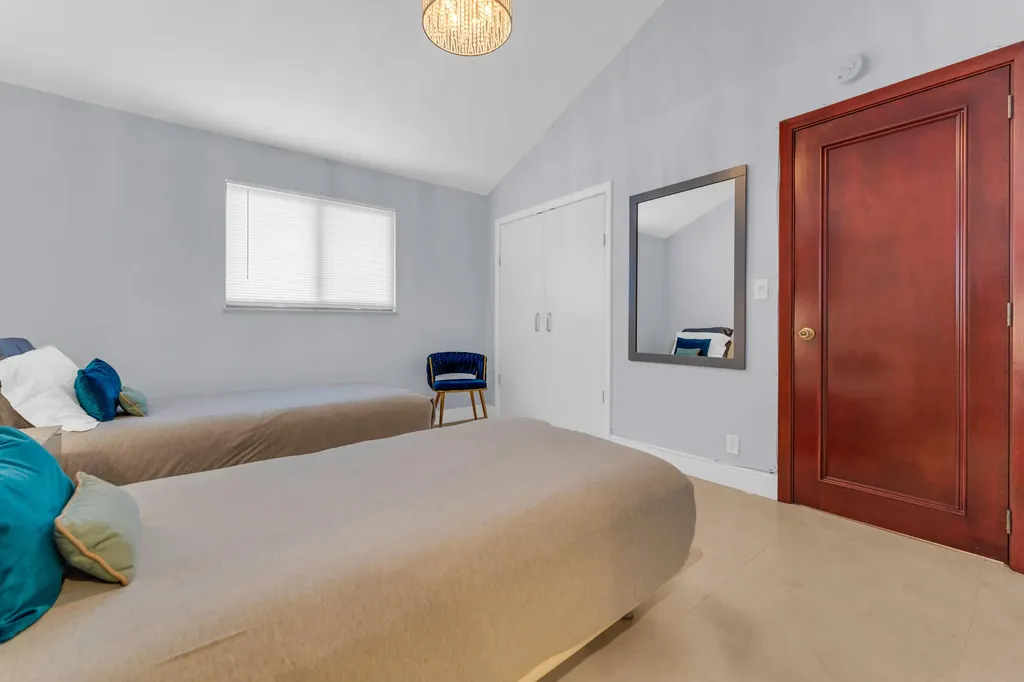 50 SE 12th Street Boca Raton FL 33432