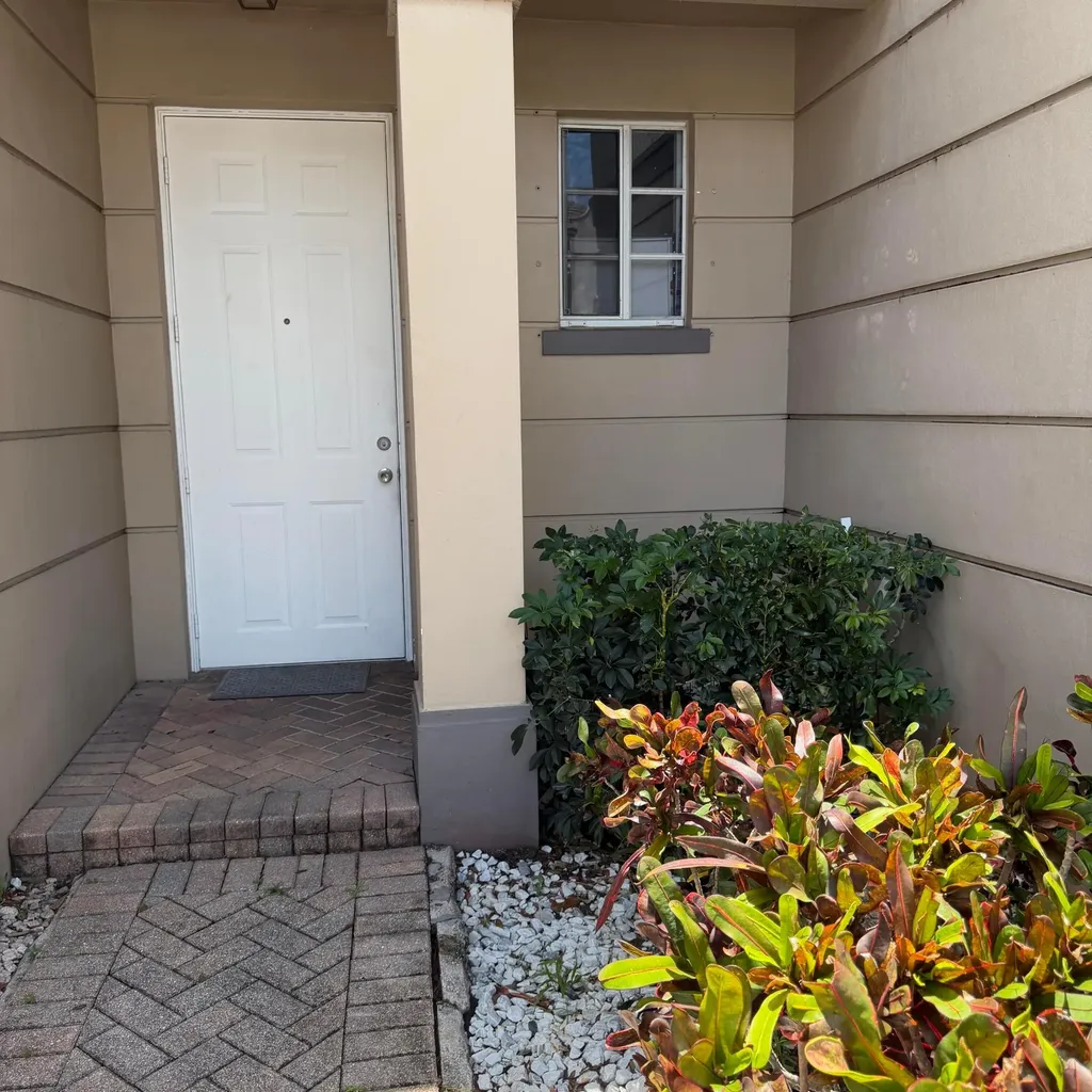 976 Abaco Lane West Palm Beach FL 33404