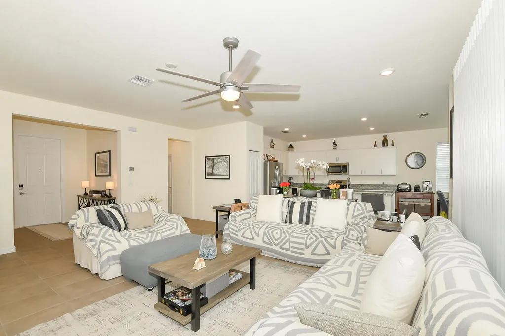 7472 NW Greenspring Street Port St Lucie FL 34987