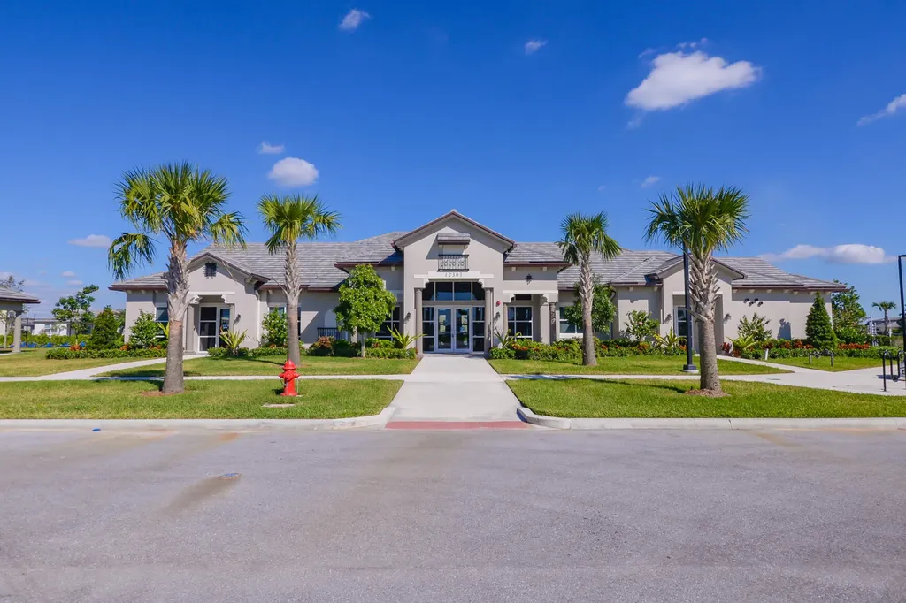 7472 NW Greenspring Street Port St Lucie FL 34987