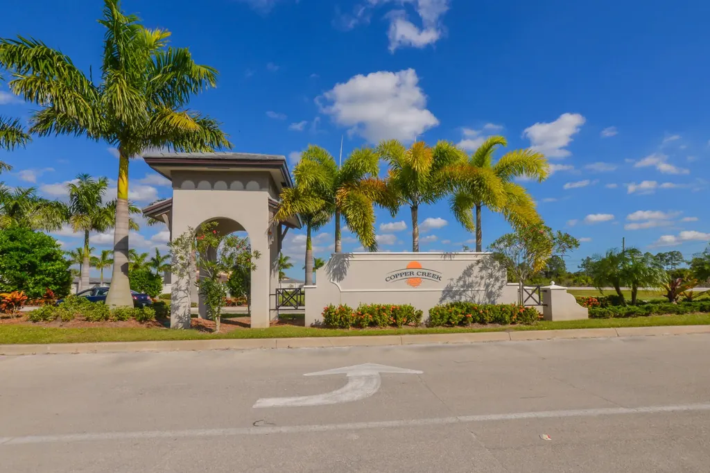 7472 NW Greenspring Street Port St Lucie FL 34987