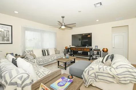 7472 NW Greenspring Street Port St Lucie FL 34987