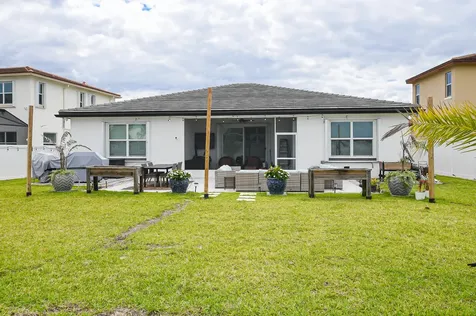 7472 NW Greenspring Street Port St Lucie FL 34987