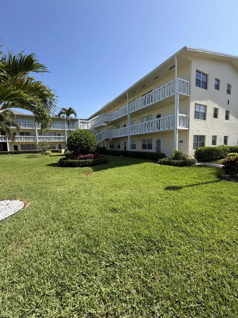 166 Dorset D Boca Raton FL 33434