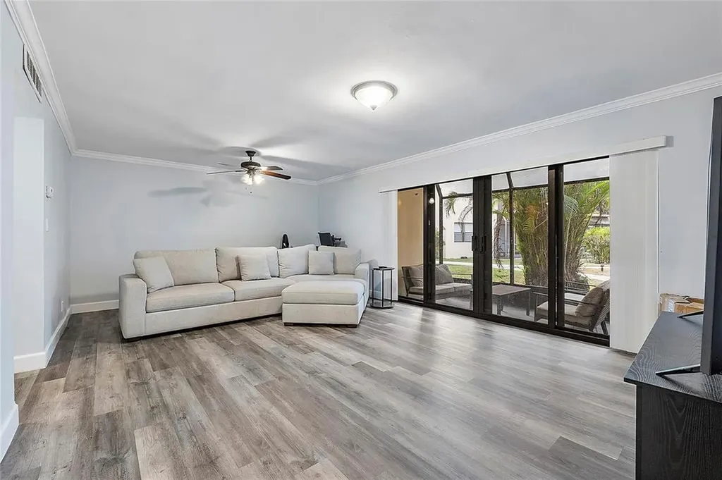 301 N Pine Island Road Plantation FL 33324