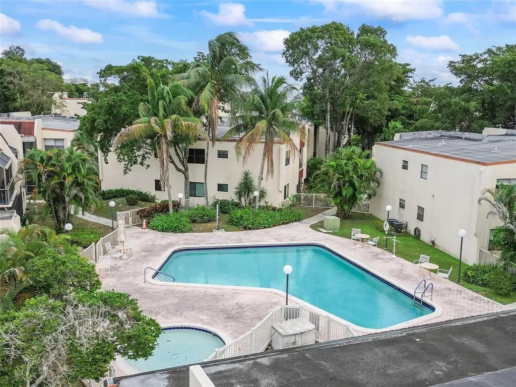 301 N Pine Island Road Plantation FL 33324