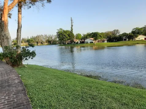 3720 Inverrary Drive Lauderhill FL 33319