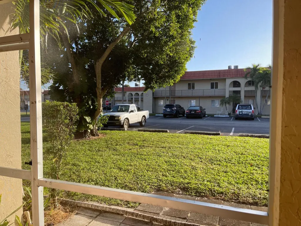 6054 Forest Hill Boulevard West Palm Beach FL 33415