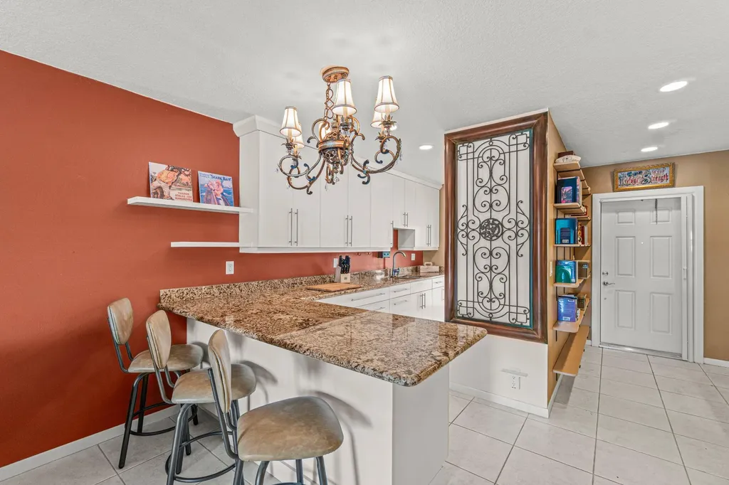 1118 Lake Terrace Boynton Beach FL 33426