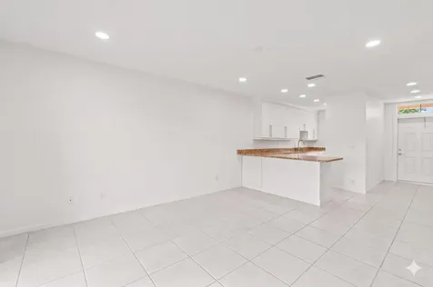 1118 Lake Terrace Boynton Beach FL 33426