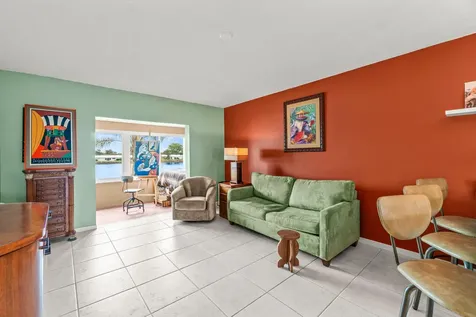 1118 Lake Terrace Boynton Beach FL 33426