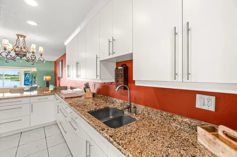 1118 Lake Terrace Boynton Beach FL 33426