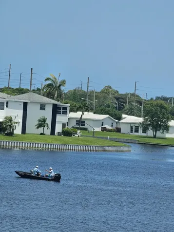 1118 Lake Terrace Boynton Beach FL 33426