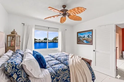 1118 Lake Terrace Boynton Beach FL 33426