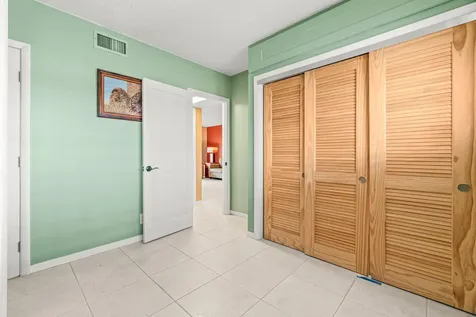 1118 Lake Terrace Boynton Beach FL 33426