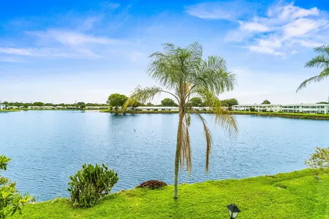 1118 Lake Terrace Boynton Beach FL 33426
