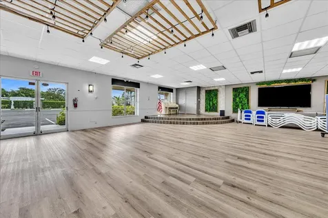 252 NW 53rd Court Deerfield Beach FL 33064