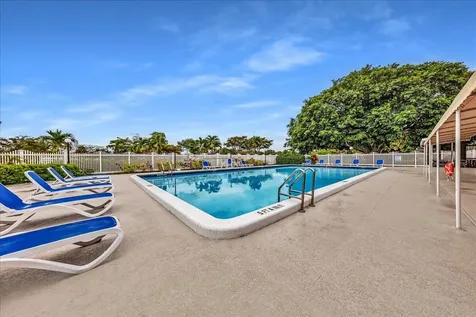 252 NW 53rd Court Deerfield Beach FL 33064