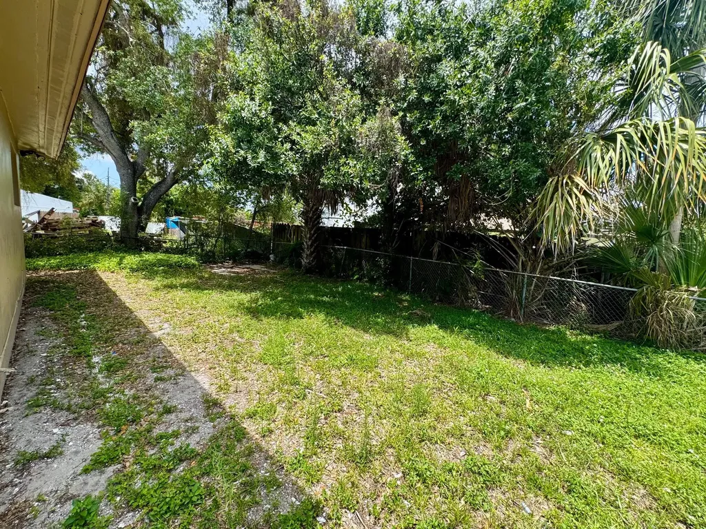 2131 NW 6th Street Fort Lauderdale FL 33311